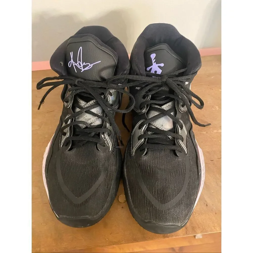 Nike Kyrie infinity size 11 black metallic silver purple men’s sneakers shoes